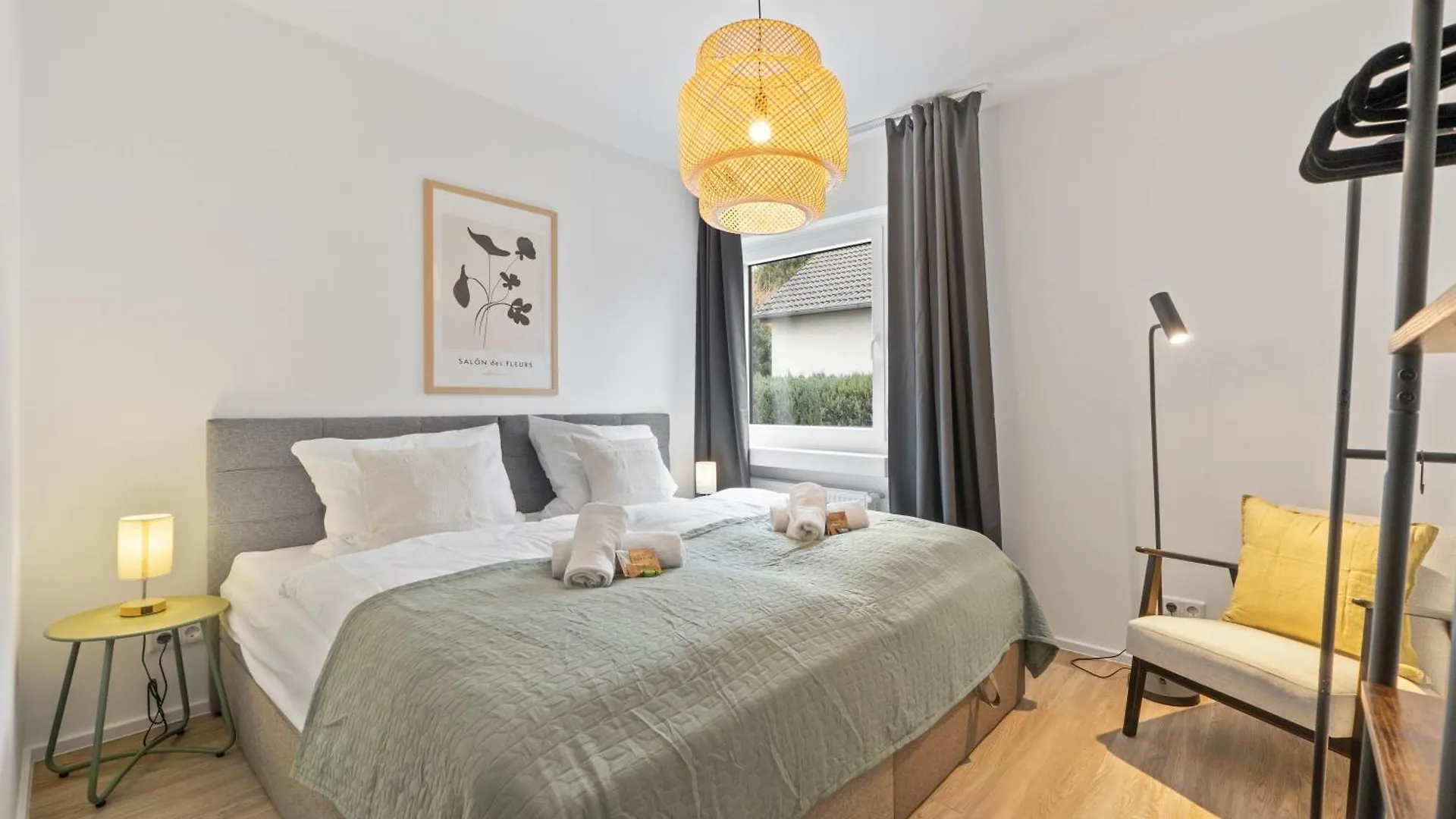 Coming Home - Moderne Wohnung Mit Naehe Zu Koeln Messe, Flughafen, Dom, Lanxess-Arena - Schnelles Wlan, 2 Baeder, 2 Kostenlose Parkplaetze Bergisch Gladbach 0*,  Germany